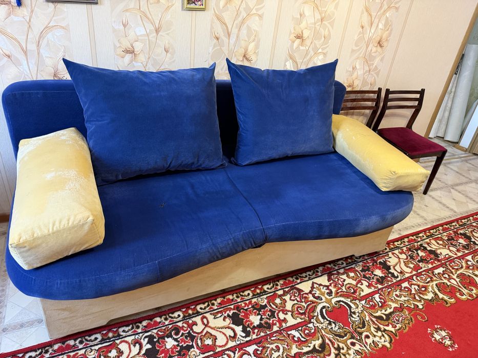 Продам спальный гарнитур,диван,спальню