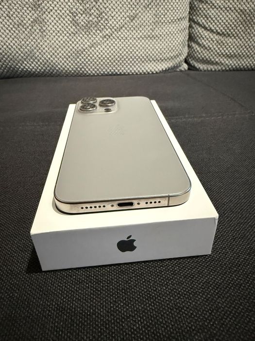 iPhone15 Pro Max Natural Titanium