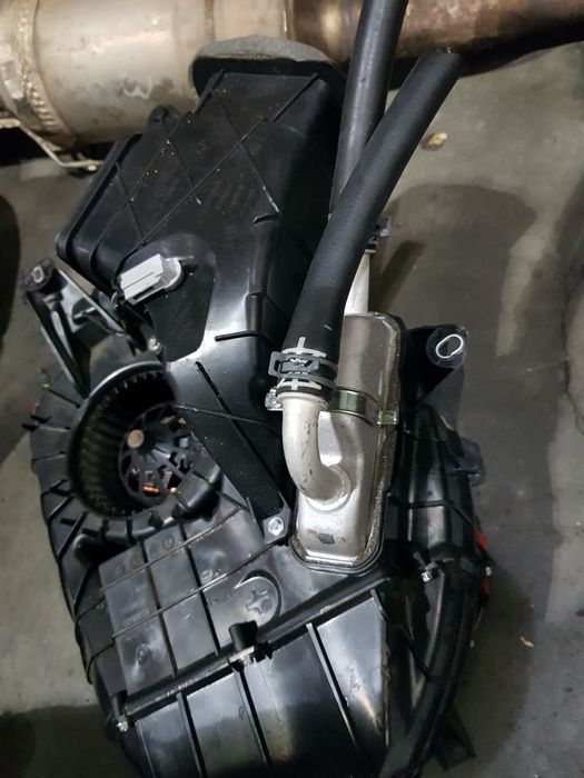 Aeroterma spate radiator  caldura / ac  vw t6 caravelle multivan