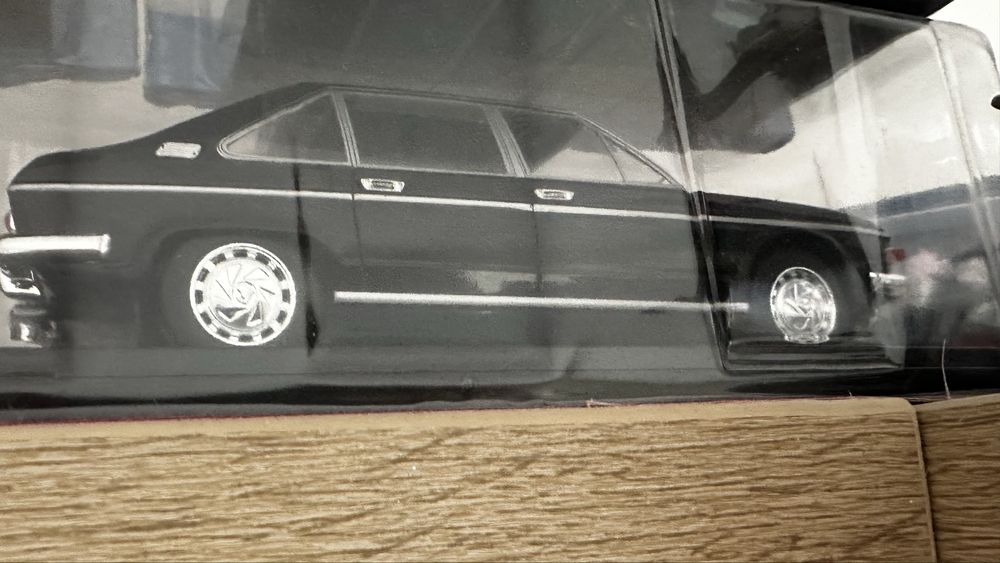 Vand machete scara 1/24 noi sigilate
