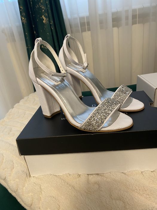 Vand sandale mireasa