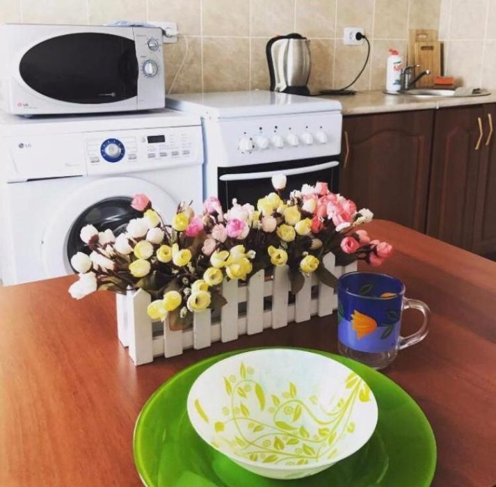 Катаева 12 (ТД Артур, Ярмарка)