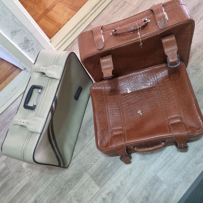 Советские чемоданы в 3 микрорайоне