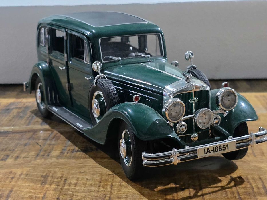 Macheta Auto 1/18 Ricko Horch 851 Pullman