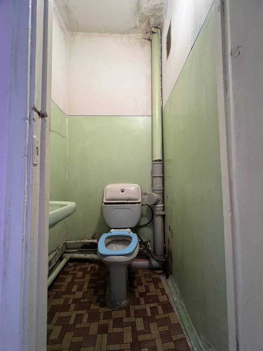 СРОЧНО !! Продаётся квартира в Яшнабаде 3/9/9 ( 75 кв/м ) Дворетц