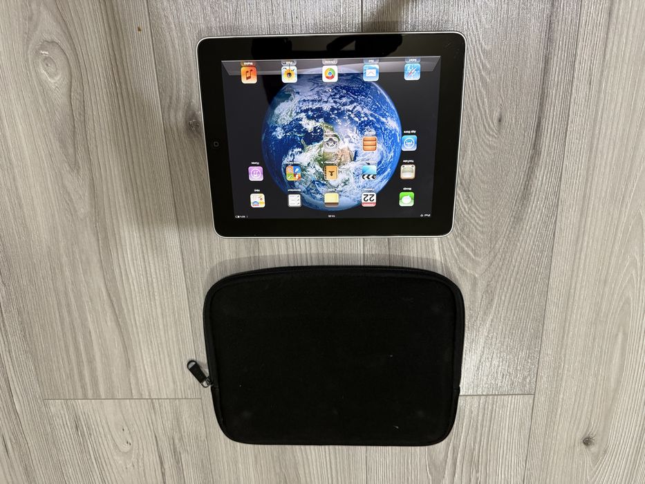 Tableta ipad functionala + husa