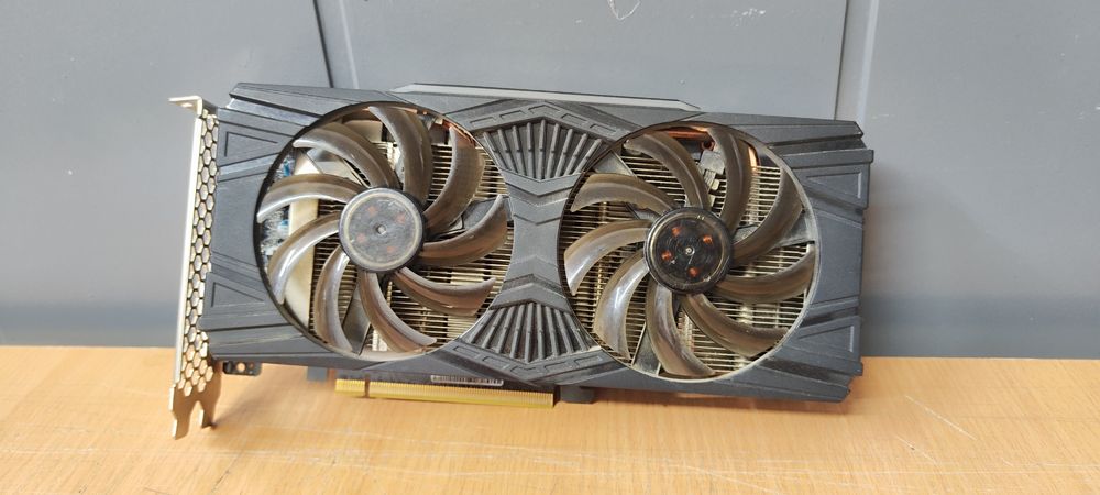 Продам видеокарту RTX 2060