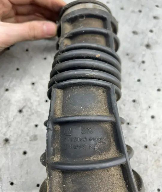 Furtun admisie 9129163 9129163 Opel Astra 2006 1.6 MT (105 hp)