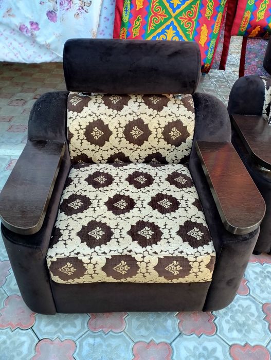 Диван и 2 кресла