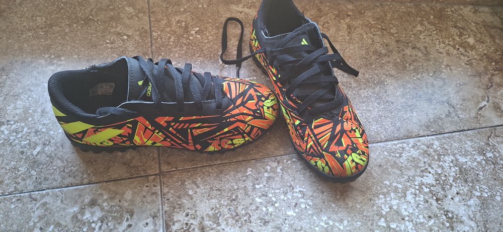 Детски стоножки Adidas Messi Номер 32