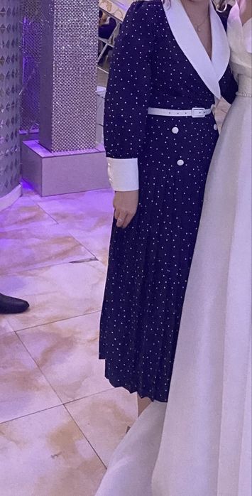 Платье длина миди