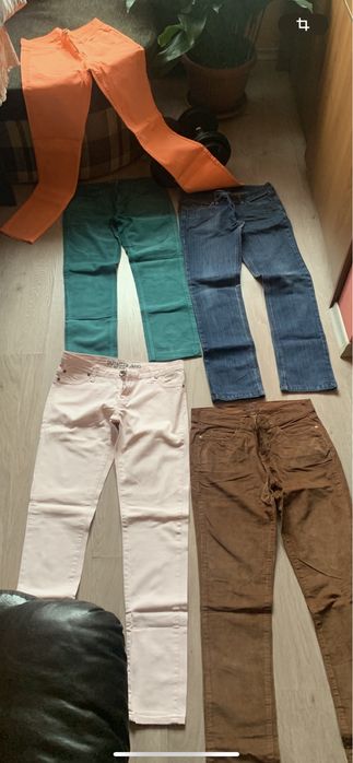 Продавам маркови тениски за момиче на 10-12 год. и летни панталони