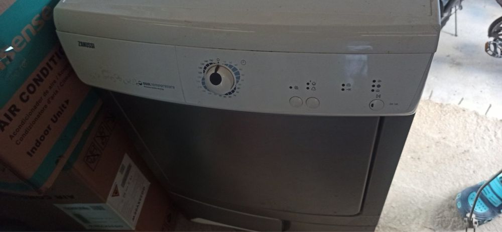 Сушилня кондензационна zanussi