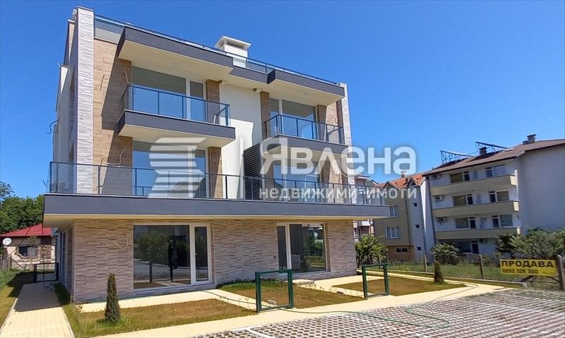 Явлена продава двустаен апартамент в нова жилищна