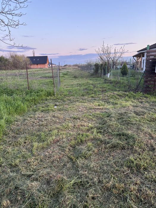 Teren de vanzare Comuna Parta