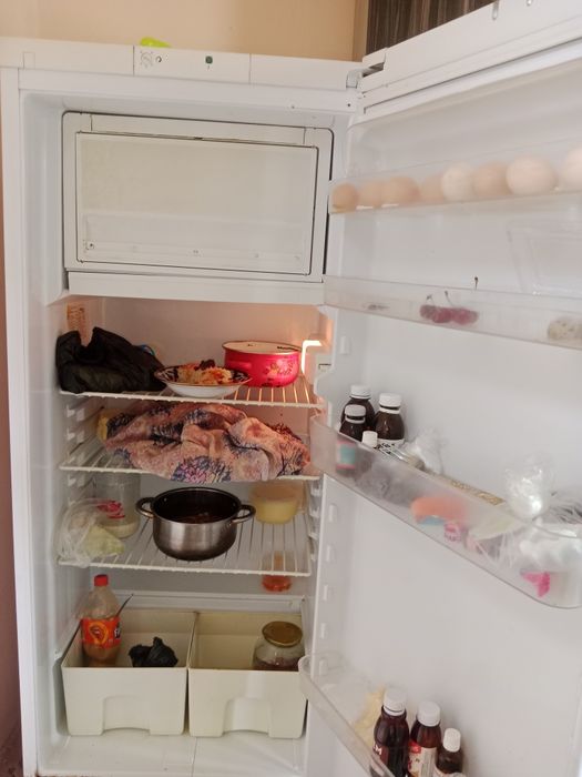 Muzlatgich ideal holatda turibdi