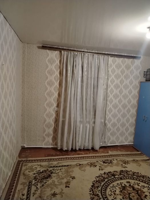 Үй сатылады 2-бөлмелі,8-ми квартирка