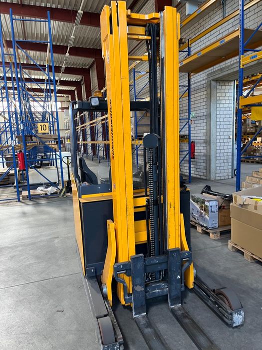 Rafturi industriale metalice Jungheinrich 3000kg/nivel