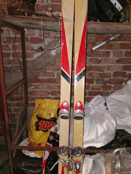 Шейна от соца и др. Виж снимките.