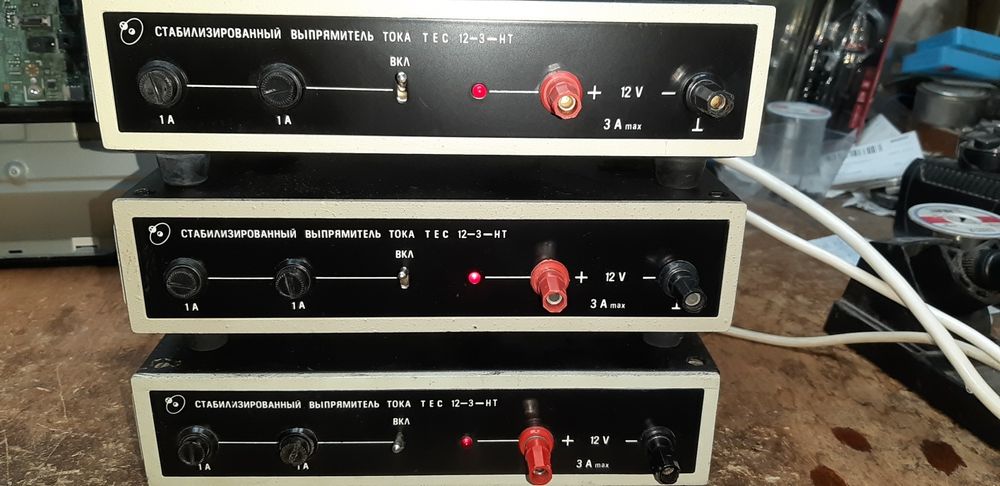 Захранване 12 волта на 3 ампера