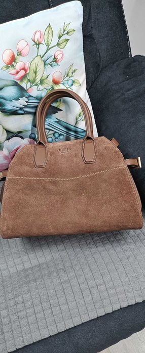 Poșetă Guess ,suede