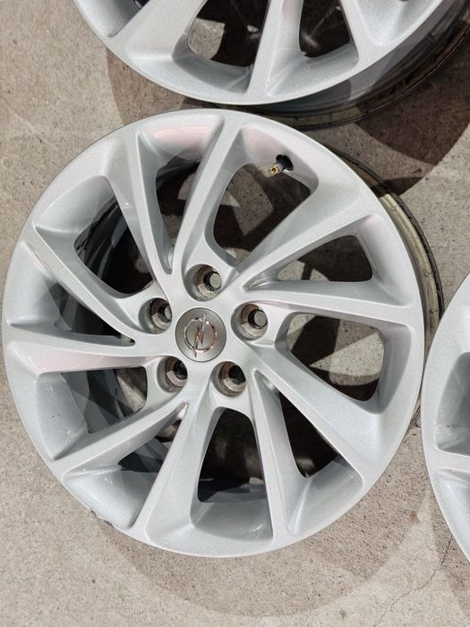 4бр ал Opel Astra J 16цола оригинални с датчици