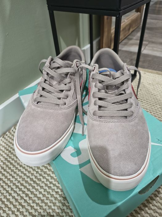 Nike Chron 2 42.5