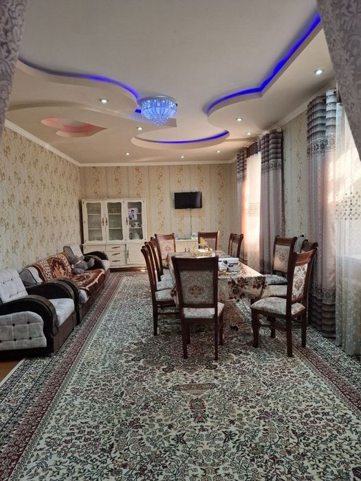 Участка срочна сотилади