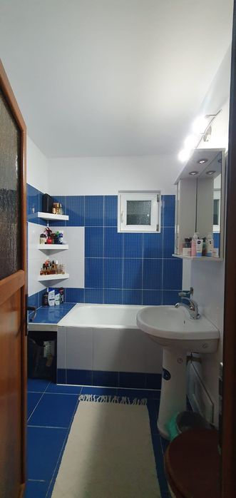 Vând apartment Tg Carbunesti jud Gorj