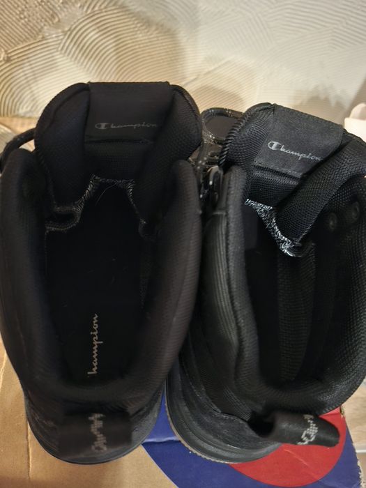 Зимни боти Champion