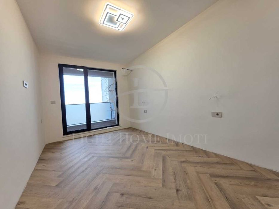 Продава се Тристаен апартамент в Пловдив, Каменица 2 - 113 кв.м за 1921 €/кв.м - Снимка #4