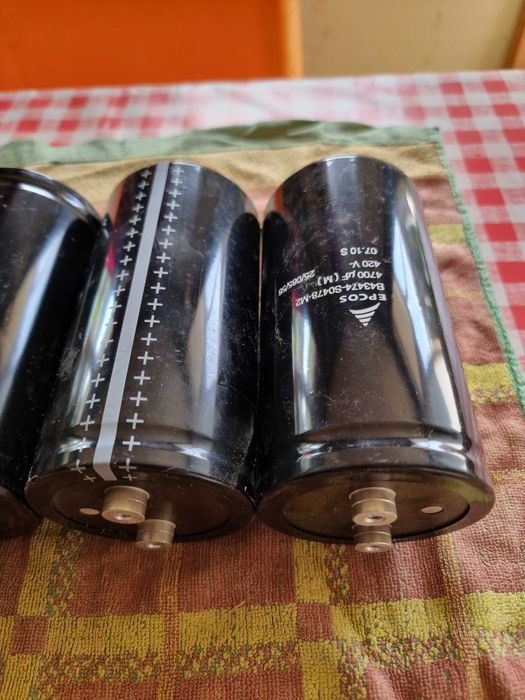 Condensatoare Epcos si Ducati