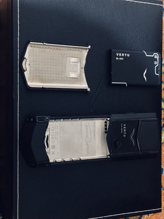 Мобильный телефон