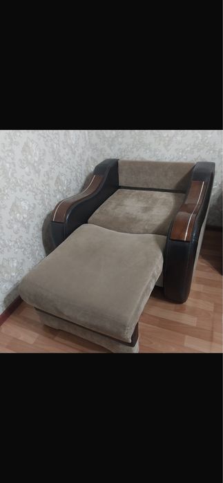 Продам 2 дивана каждый по 30тыс