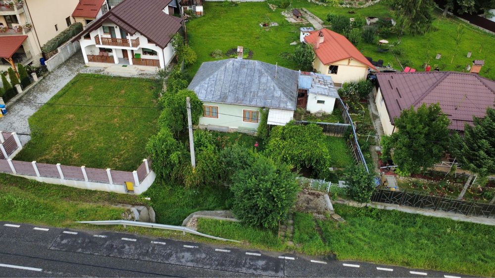Casă cu teren 810 mp semicentral Slănic Moldova