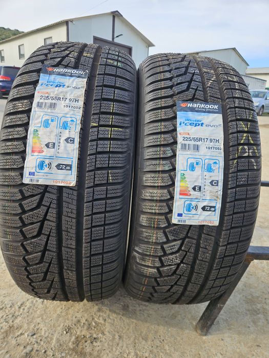 Vând anvelope iarna 225/55/17 225/55r17 HANKOOK