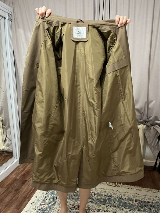 Продам плащь новый