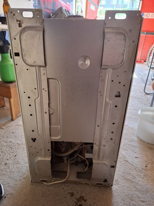 Vând 2 centrale de apartament defecte