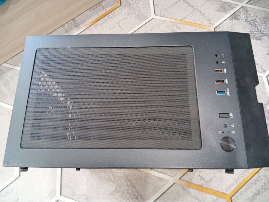 игровой корпус 2E Gaming RUNA G2107
