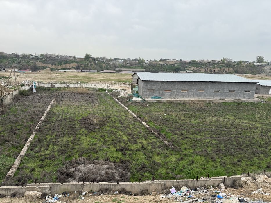 Продаю в г. Янгийуле (Арча куча)территорию 76  соток-От АРК-Булок 13км