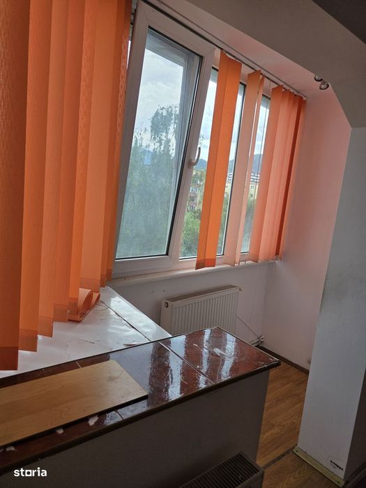 Apartament 3 camere, balcon, beci ,parcare, Brașov  zona Astra