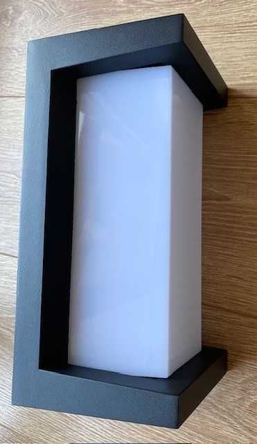 Aplica LED exterior cu senzor miscare 18W IP65 - dimabila, telecomanda