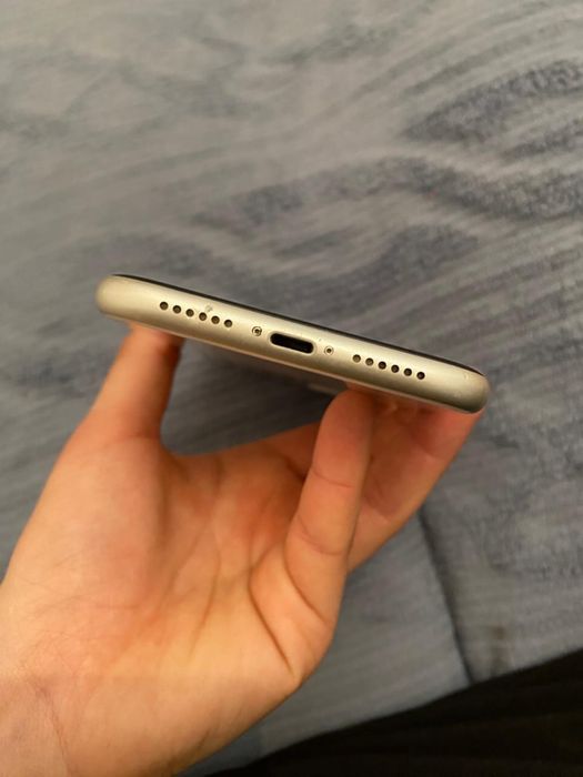 Продам iPhone 11