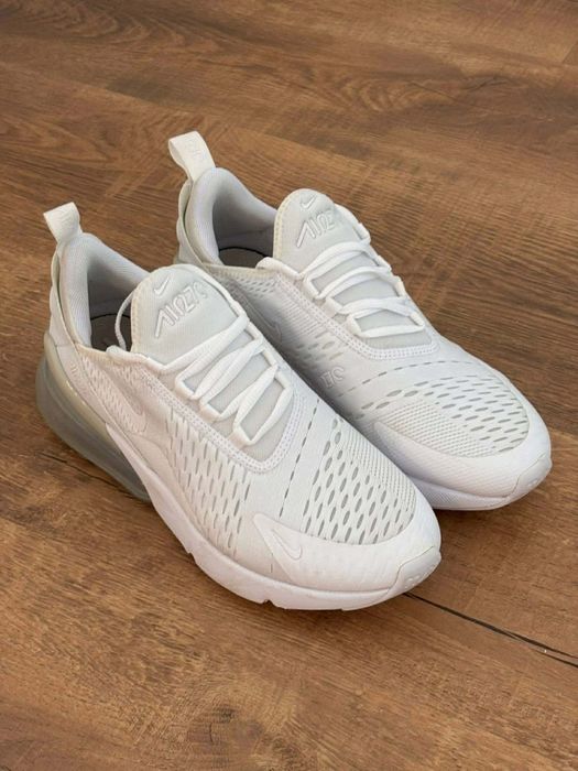 Спортни маратонки Nike Air Max 270