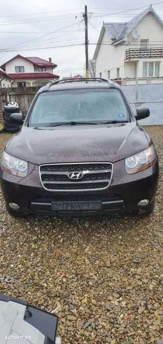 Dezmembrez Hyundai Santa Fe motor 2.2 crdi an 2007 150 cp cod motor D4EB ceas bord consola centrala volanta ambreiaj centura singuranta stanga dreapta