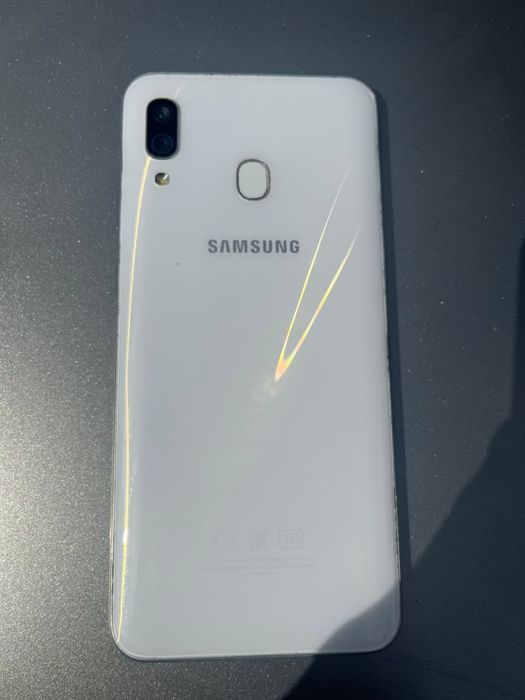 Samsung A30 продам