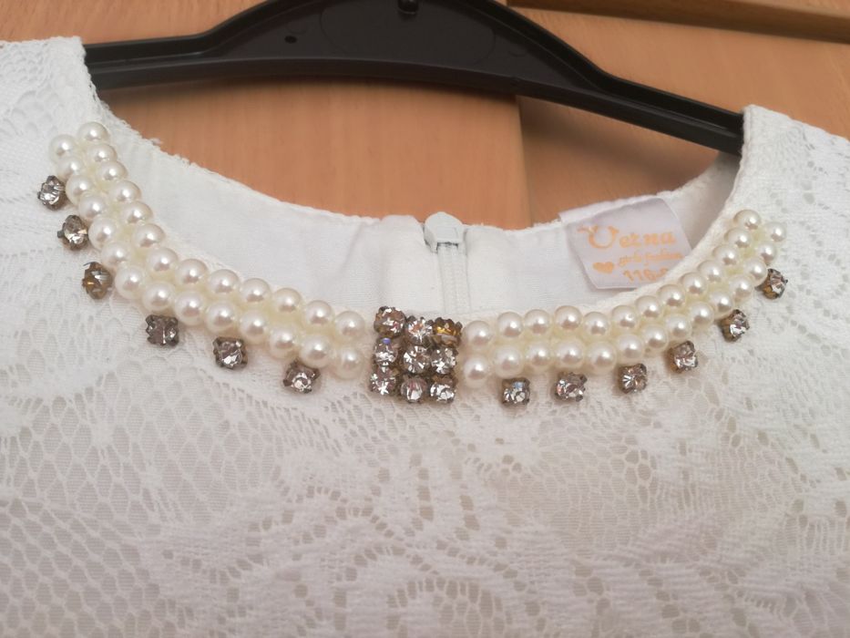 Rochie eleganta superbă 5-6 ani