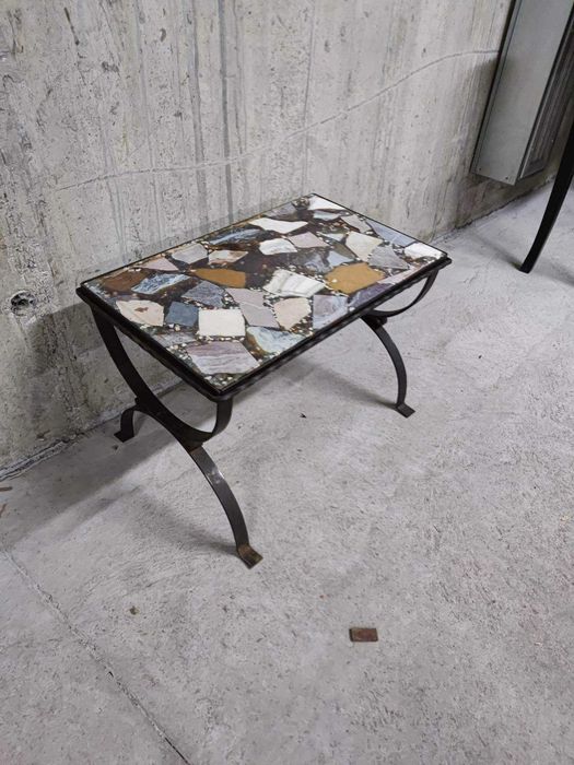 Малка масичка с мрамор