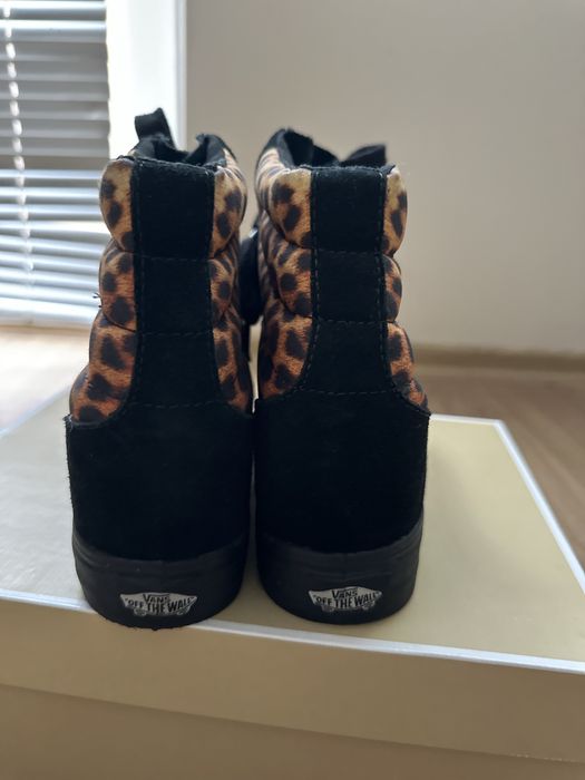 Vans “off the wall” кецове с черно и леопард