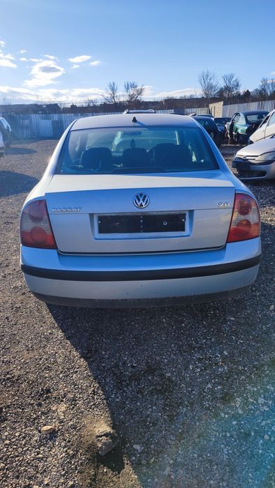 Passat 5.5 2.0 AZM на части